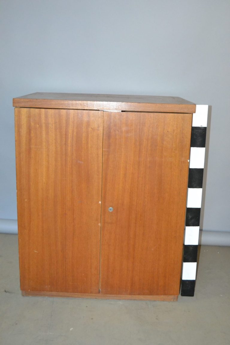 Kancelář 002