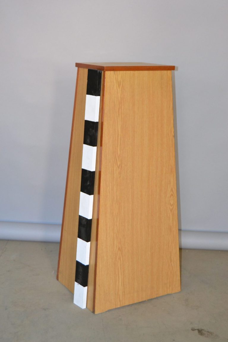 Nábytek 030