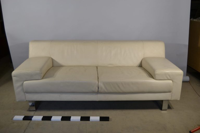 Nábytek 048