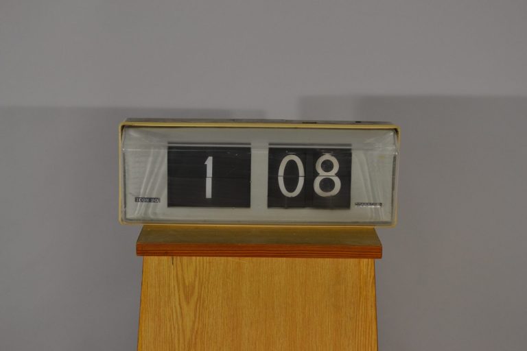 Hodiny 004