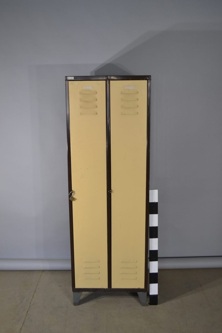 Nábytek 076