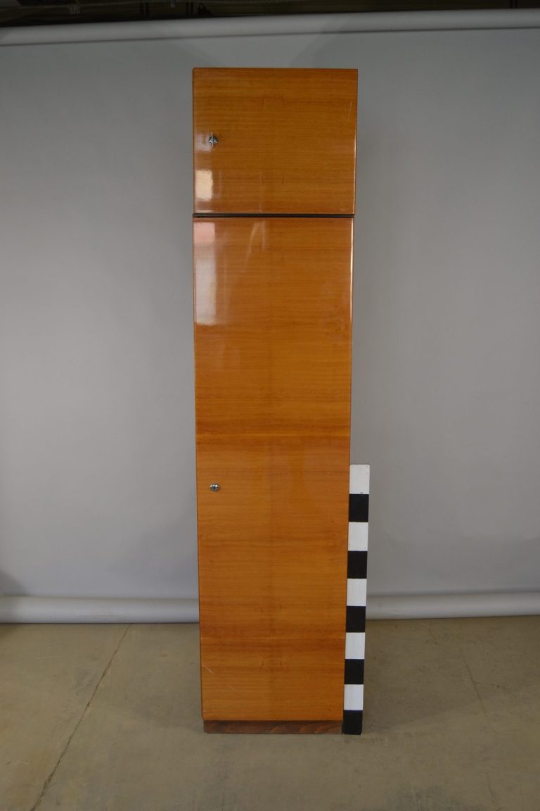 Nábytek 103