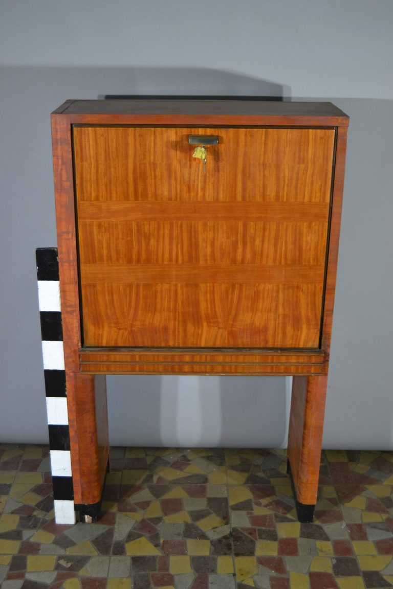 Nábytek 152