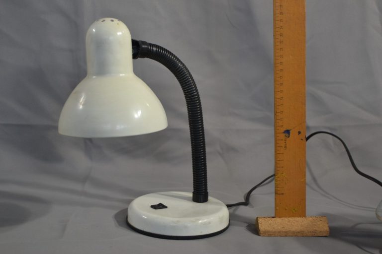 Lampa 050