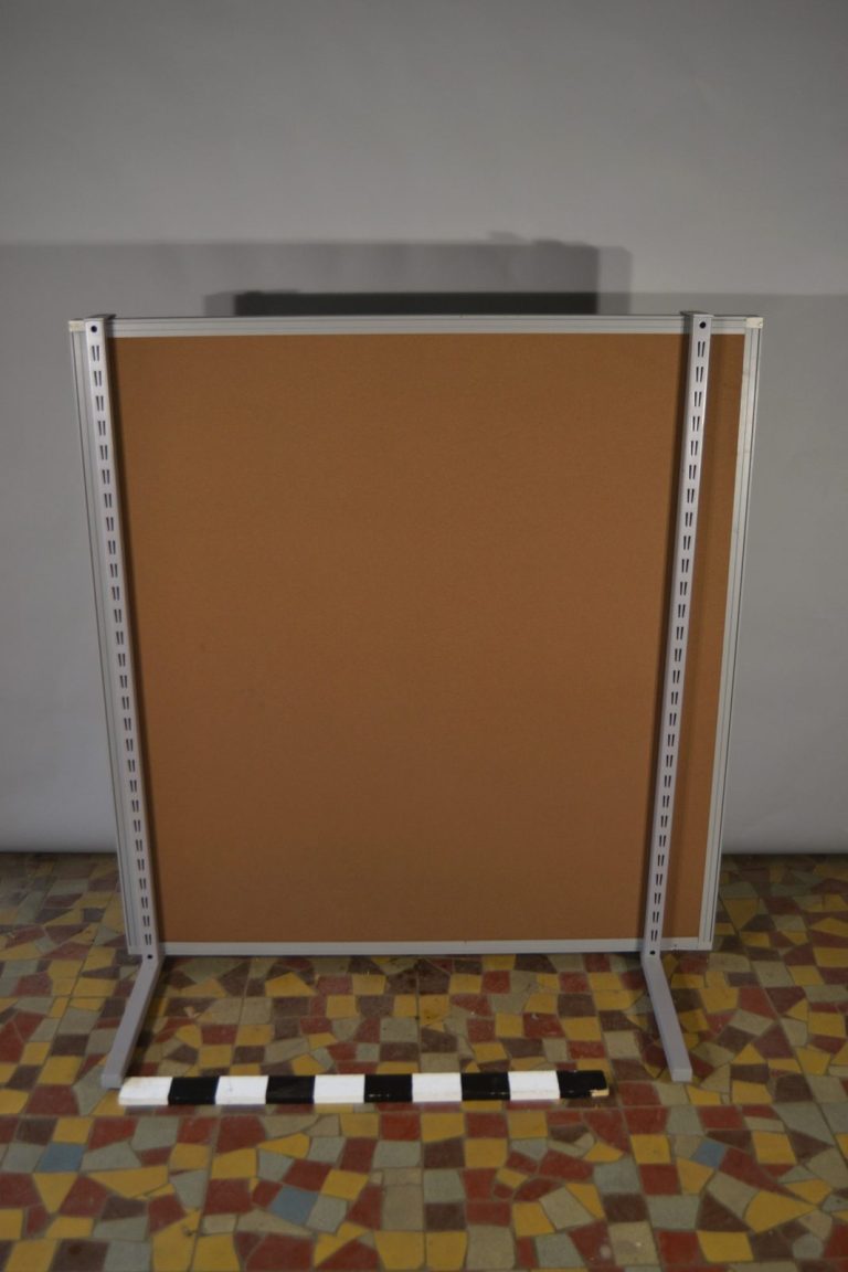 Nábytek 183